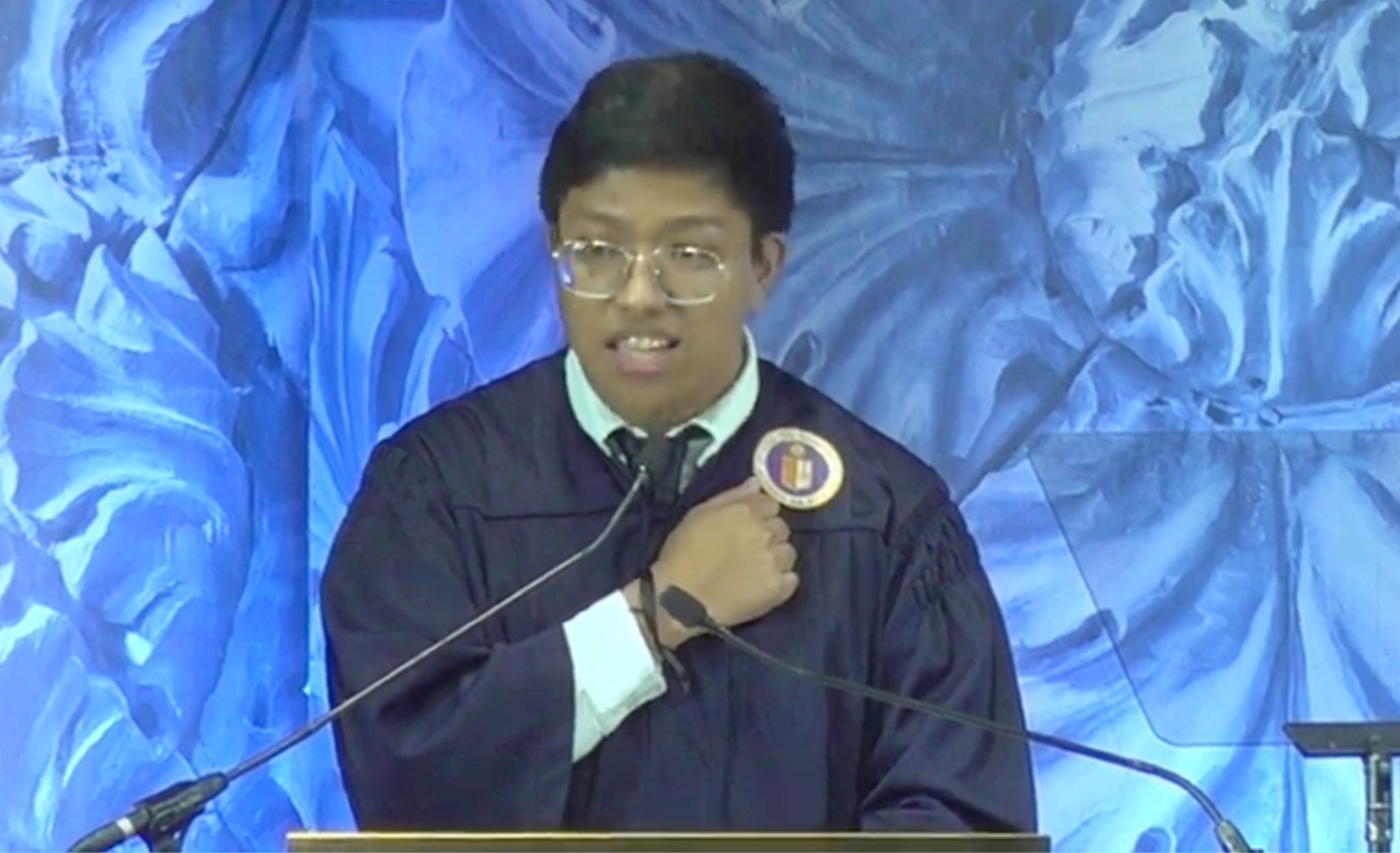 Grief and gratitude: Ateneo holds Baccalaureate Mass with black ribbons