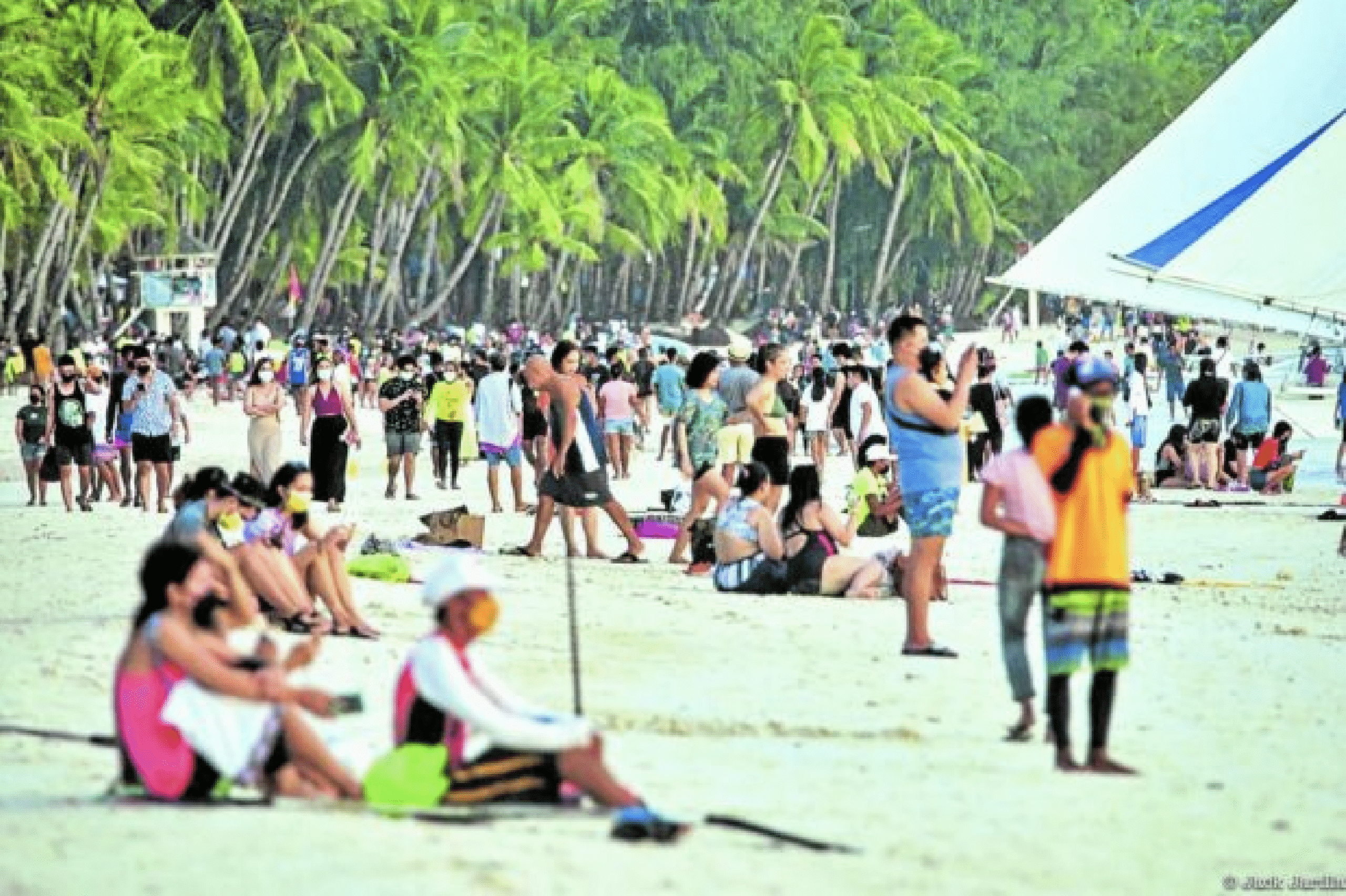 Fuel, LPG prices in Boracay gateway town surge amid fuel crisis