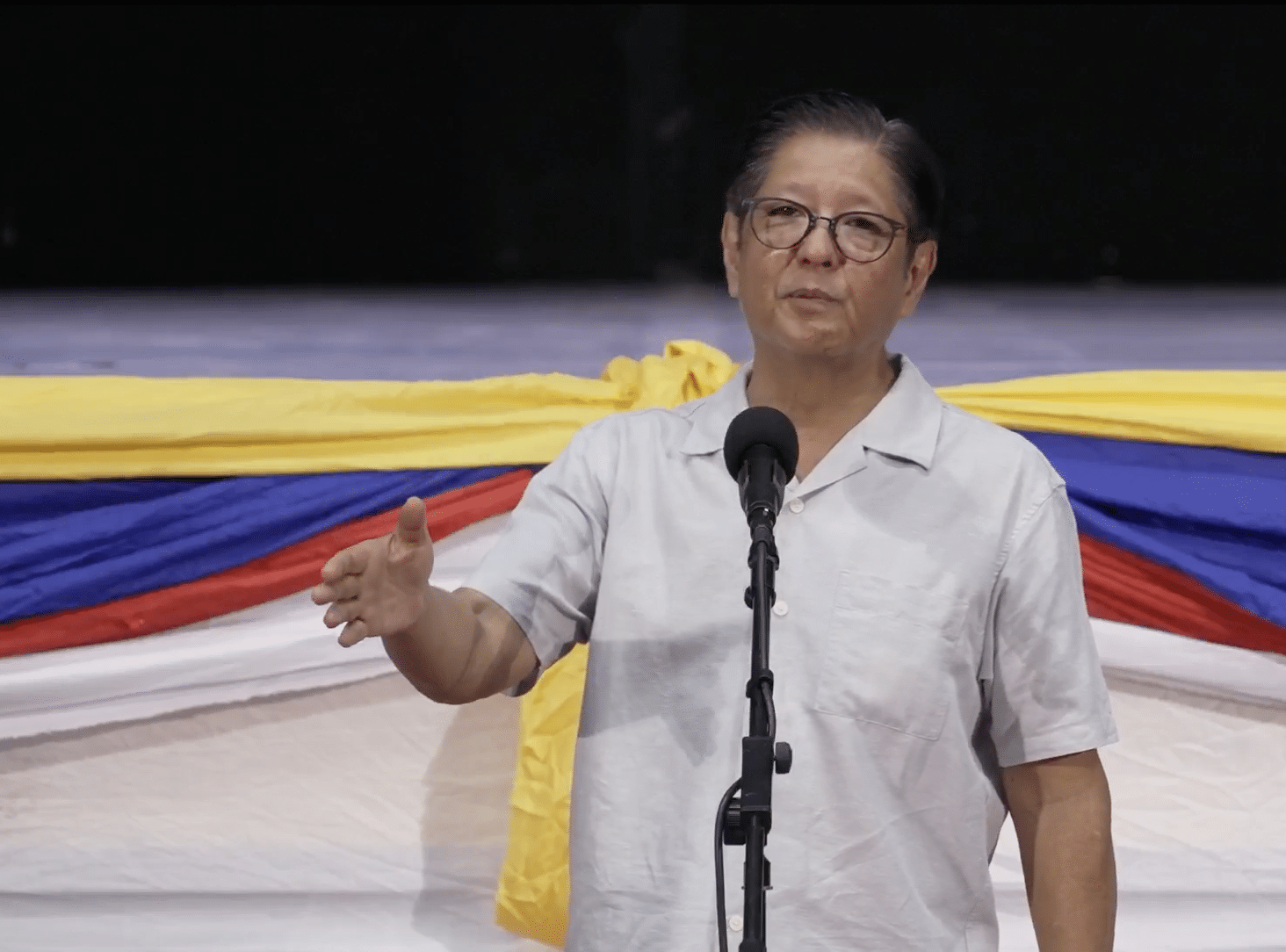 Marcos opens dam in Sultan Kudarat, gives aid in South Cotabato