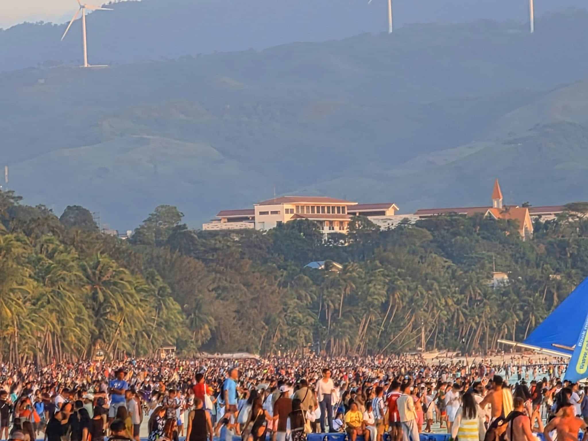 Boracay arrivals drop 31% in March despite strong domestic travel