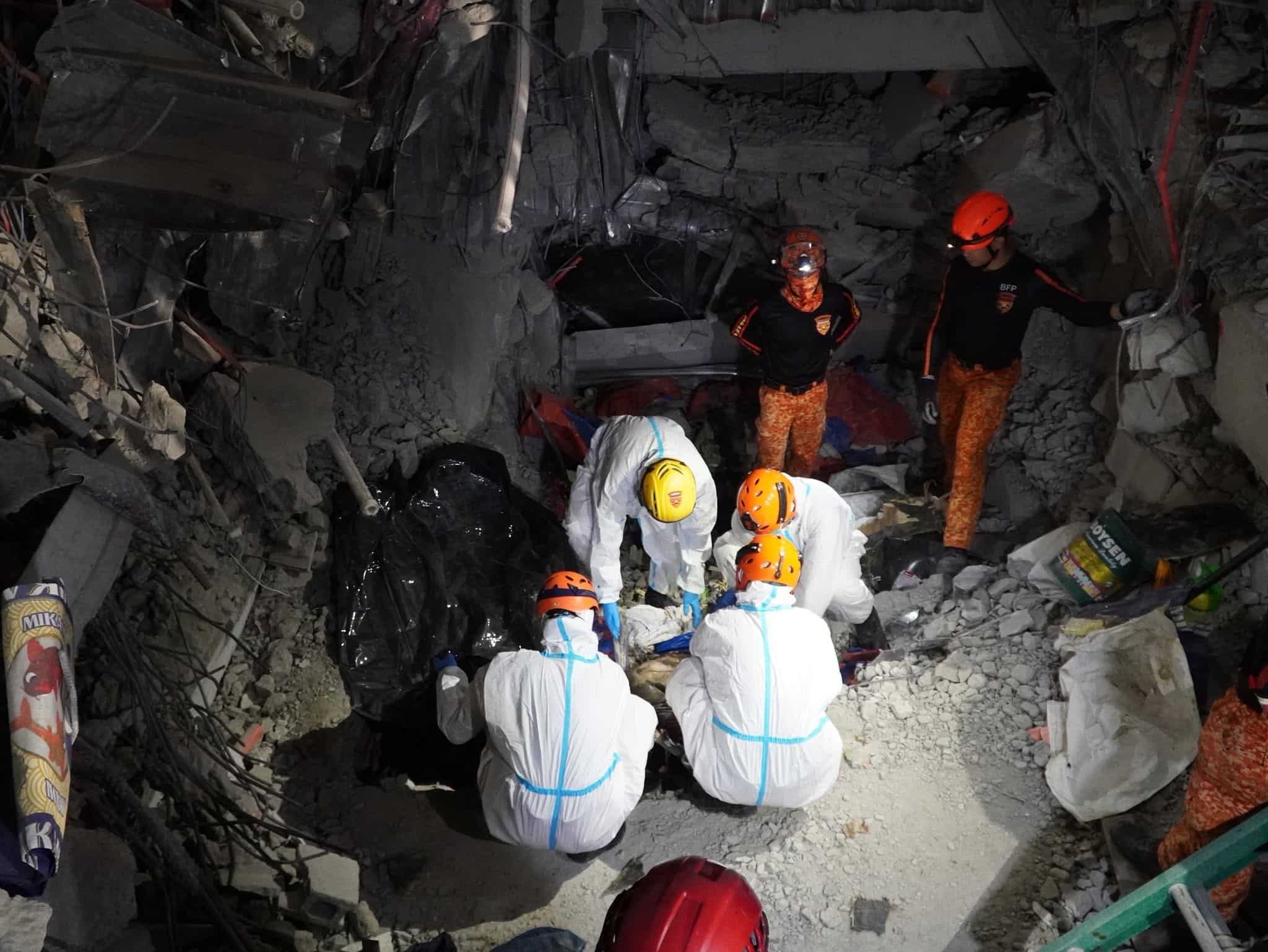 Overnight search yields 4 more bodies in Angeles building rubble