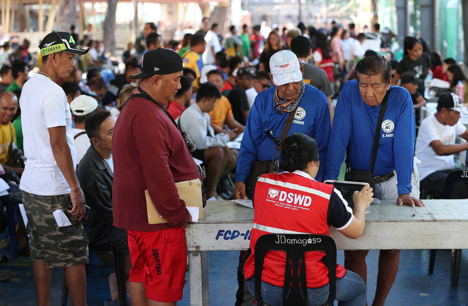LTFRB warns coops, firms that won’t give payouts to drivers under SCP