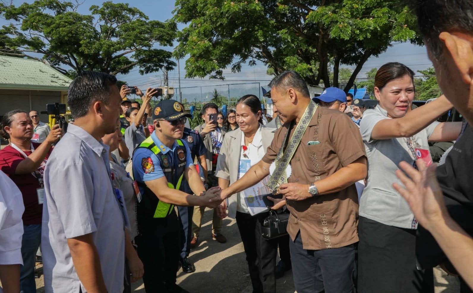 Angara visits Negros school communities to discuss campus safety