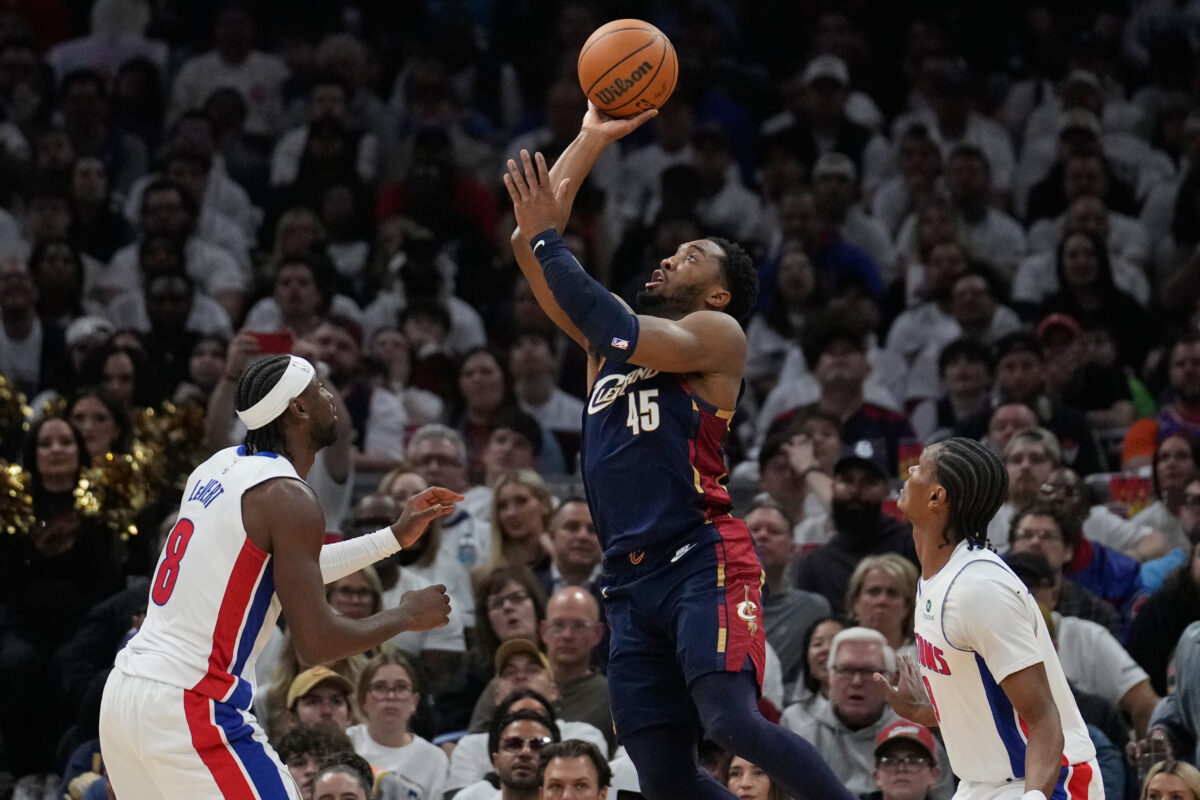 Donovan Mitchell Cavaliers vs Pistons Game 4 NBA Playoffs