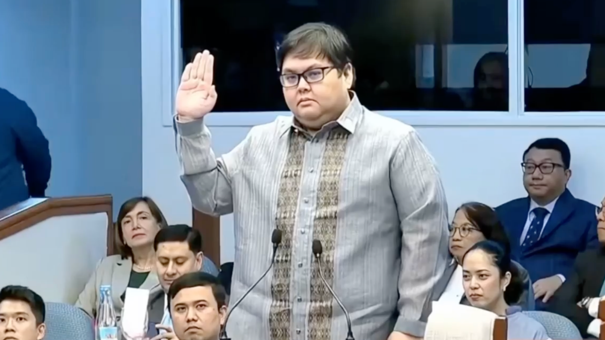 WATCH: AMLC exec takes oath as prosecution witness in Duterte trial