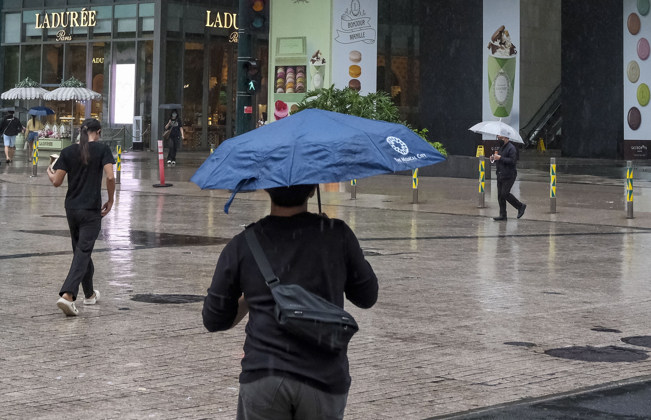 Red rainfall warning still up in Metro Manila, other Luzon areas on Saturday