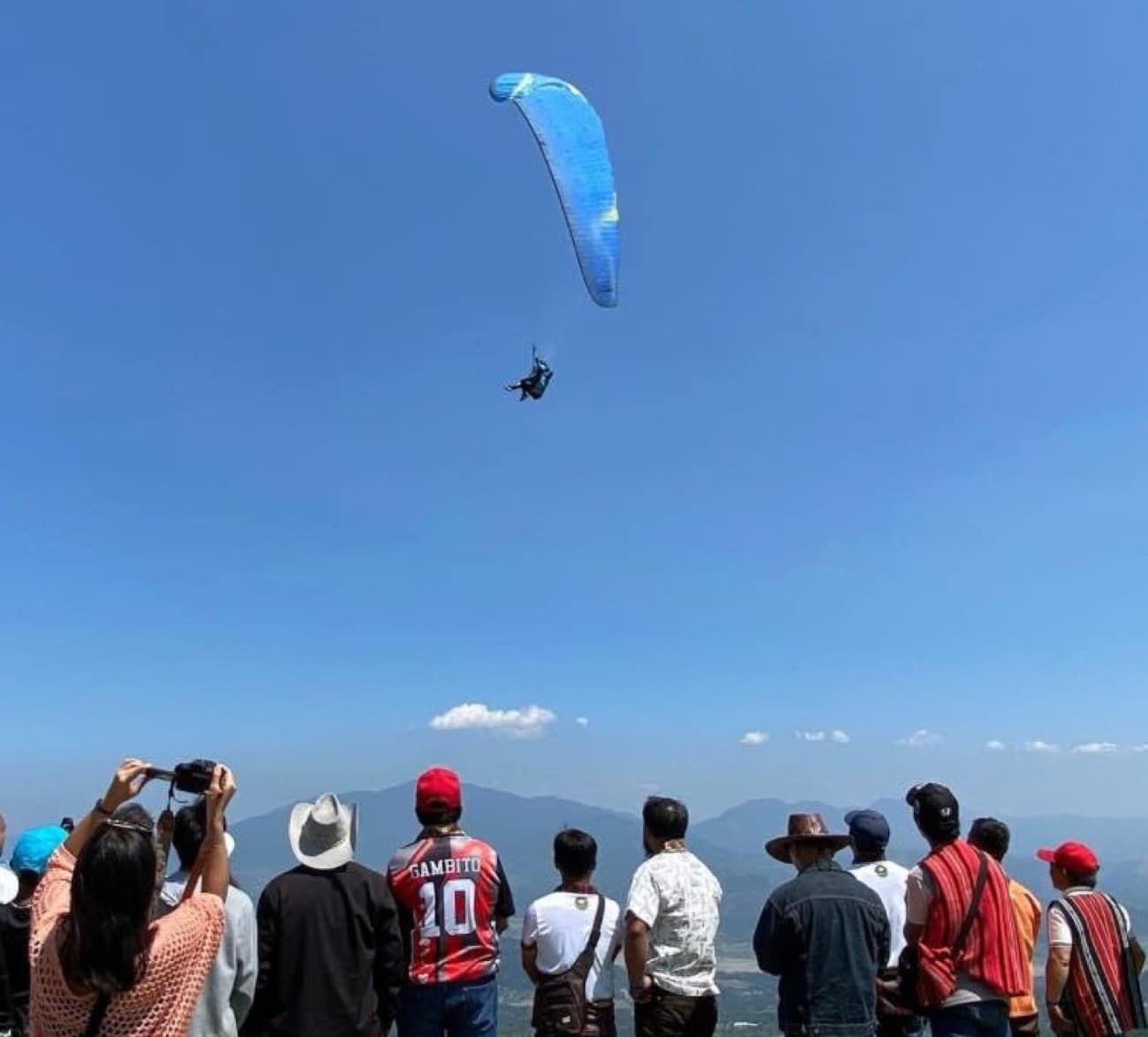 Paragliding reopens anew in Ambaguio skyridge in Nueva Vizcaya