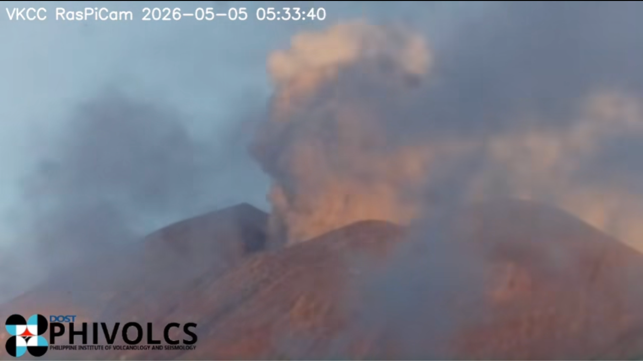 WATCH: Kanlaon emits ash plumes reaching up to 800 meters