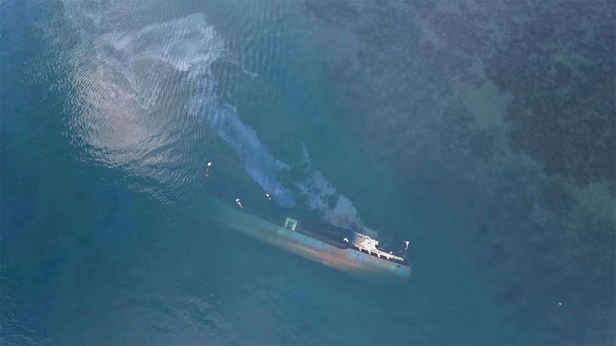 Surigao City authorities monitor sunken vessel off Balibayon coast
