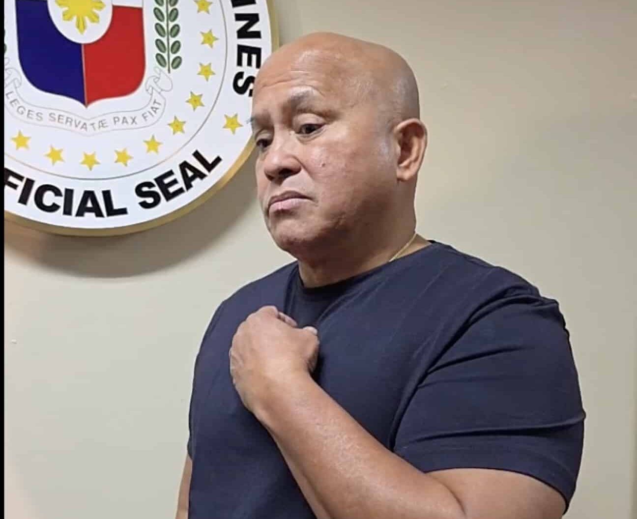 This troubled PMAer breaks into song for alumni sympathy