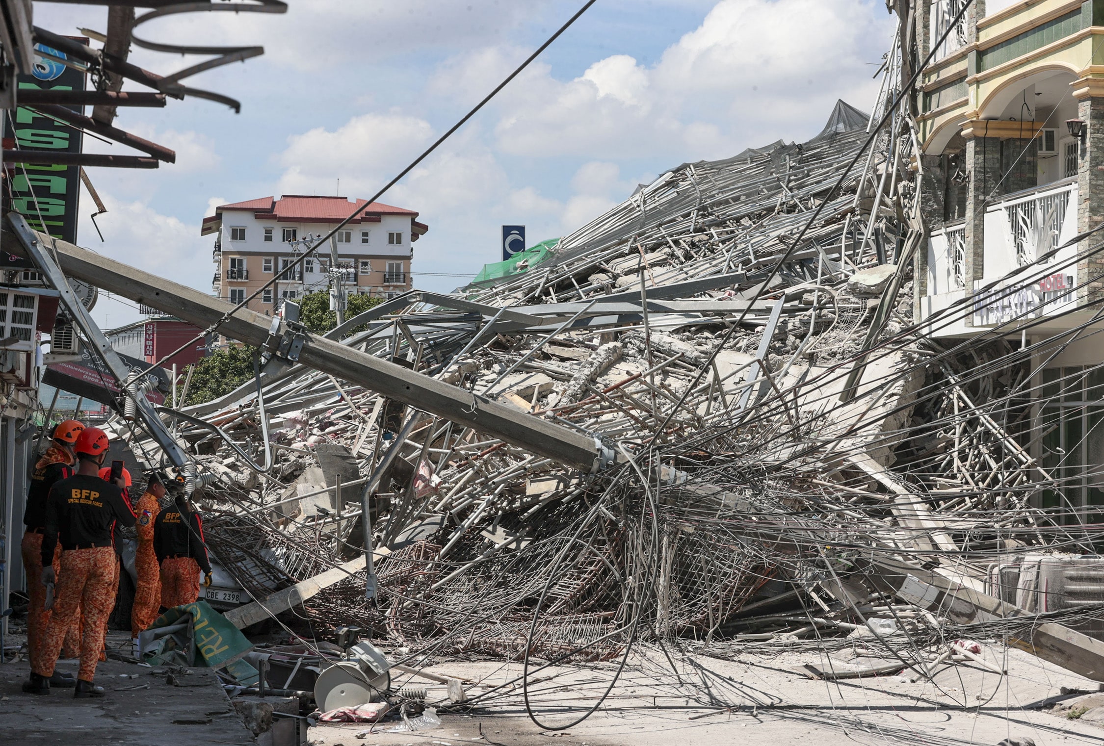 Dole imposes P11M in fines over Angeles building collapse