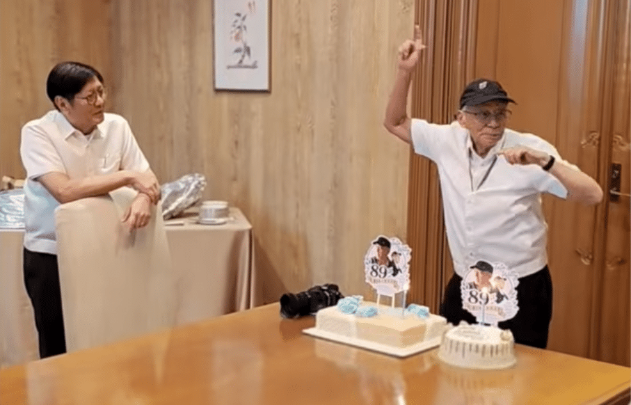 Marcos greets longtime family lensman Tata Willy on 89th birthday