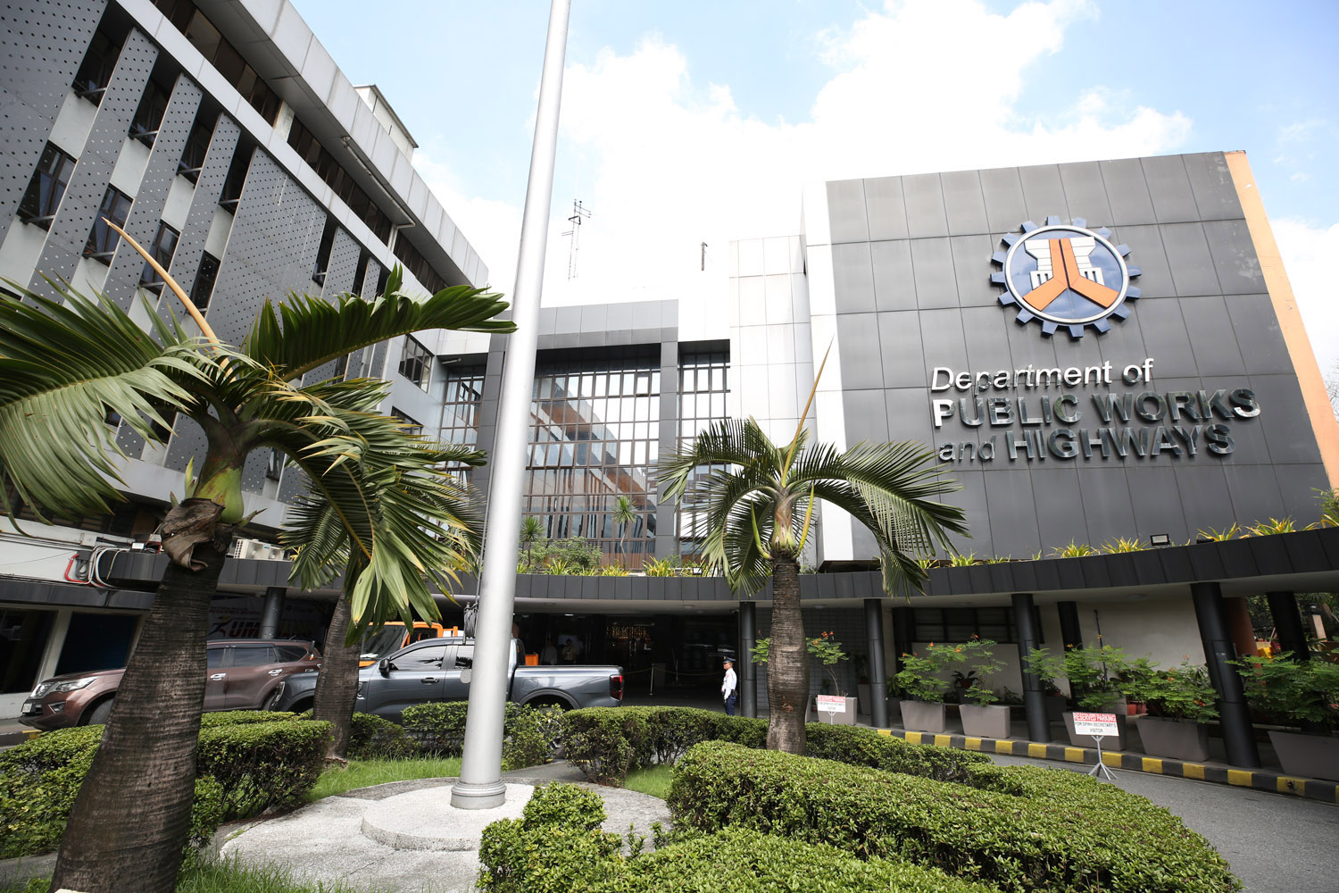 DPWH projects: House bill seeks mandatory regular inspections