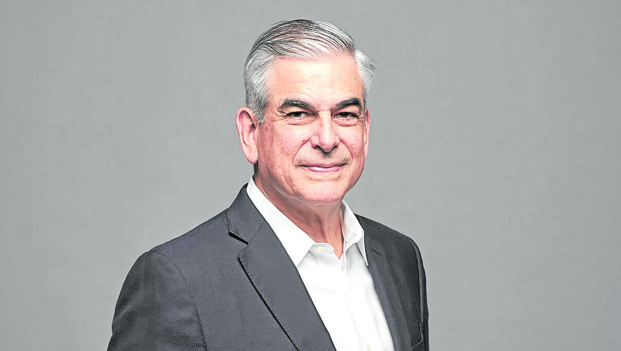 Jaza vacates head seat at Globe board