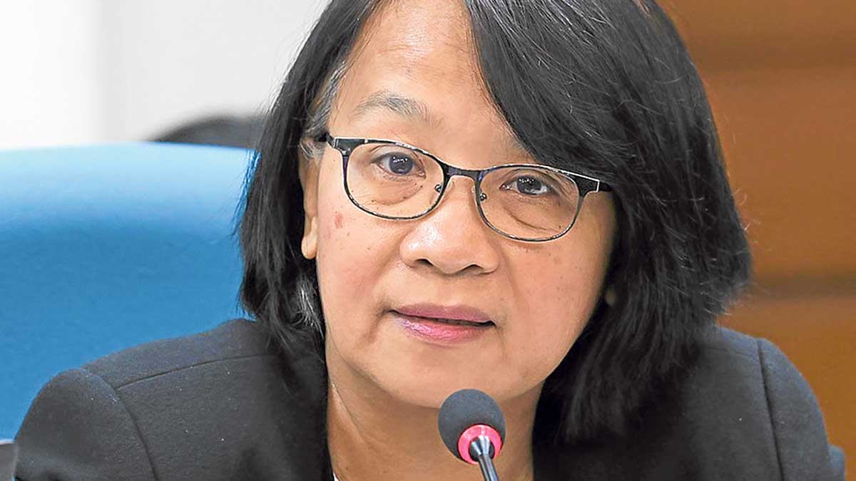 Ex-lawmaker undeterred by criminal conviction, online attacks