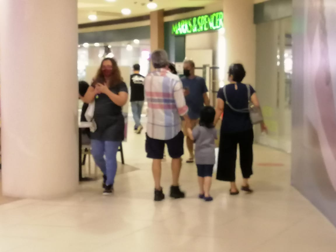 Shorter mall hours seen to save energy amid Middle East crisis