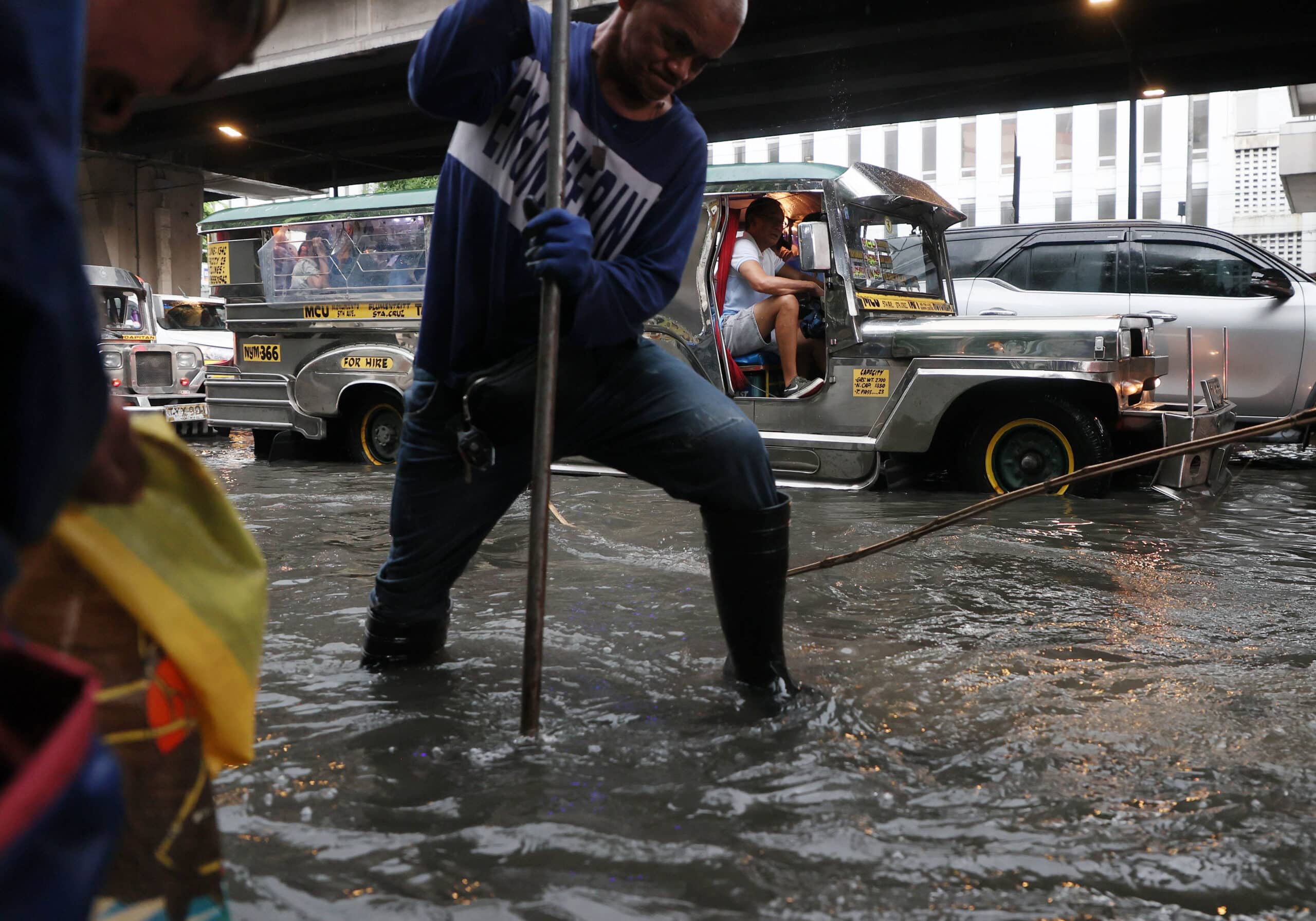3 water basins to be built in Rizal Park to ease Manila flooding