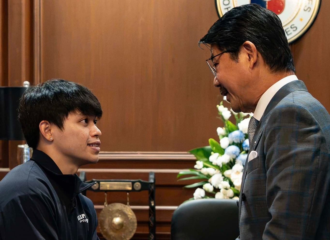 Speaker Bojie Dy welcomes Olympic gold medalist Carlos Yulo