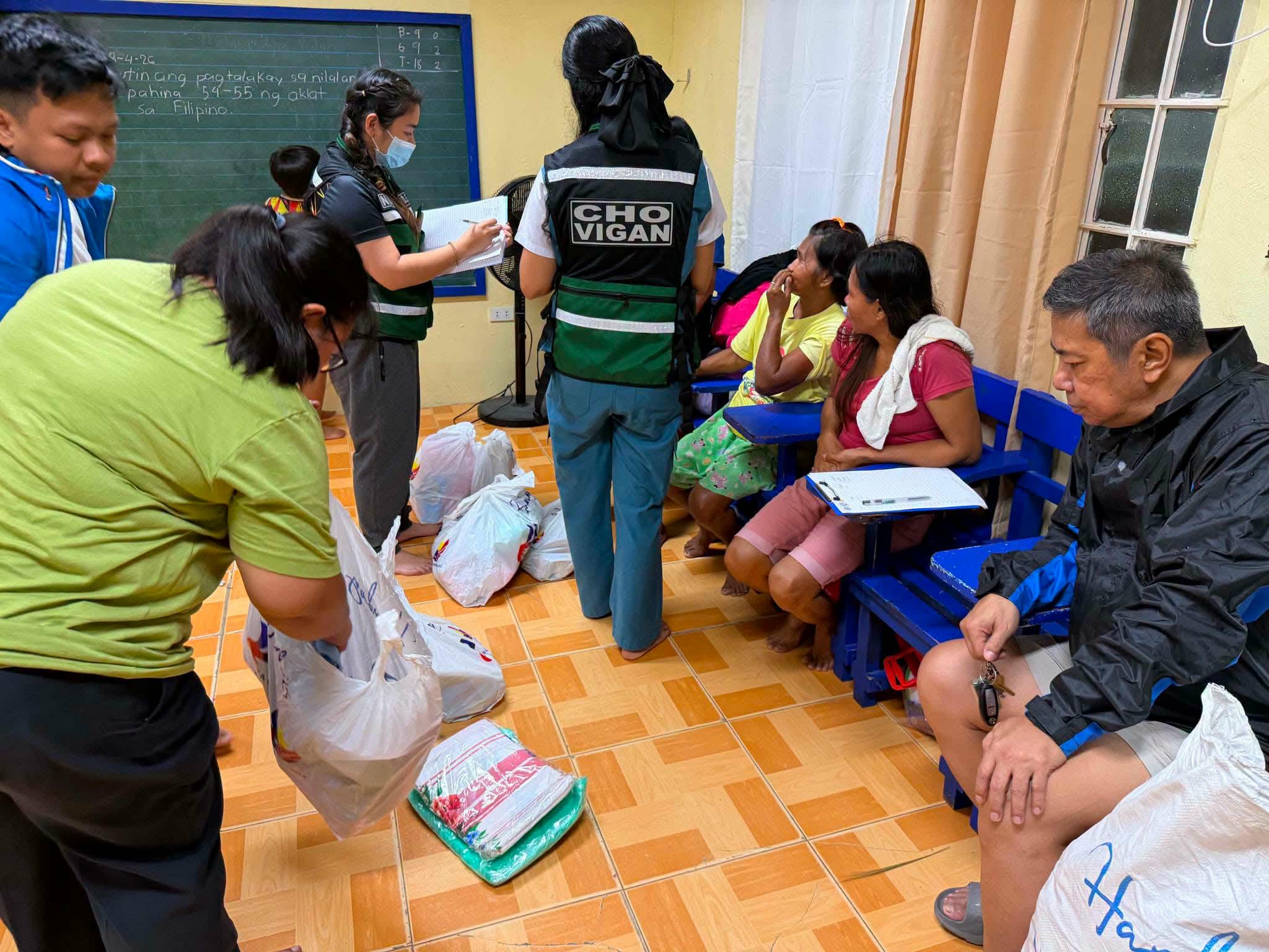 96 residents evacuated from flood-proneVigan villages amid Maymay