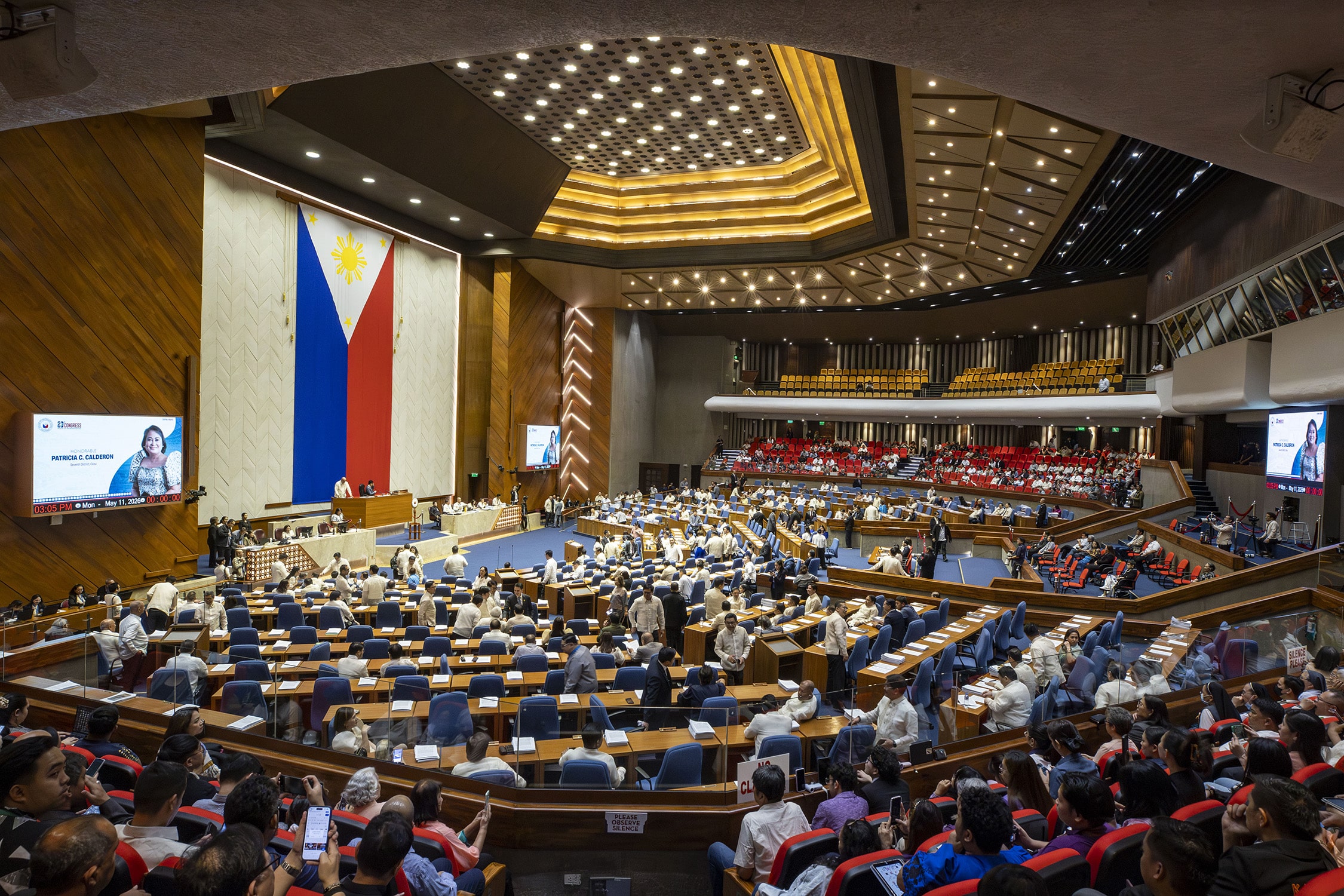 Antidynasty bill advances in House on second reading