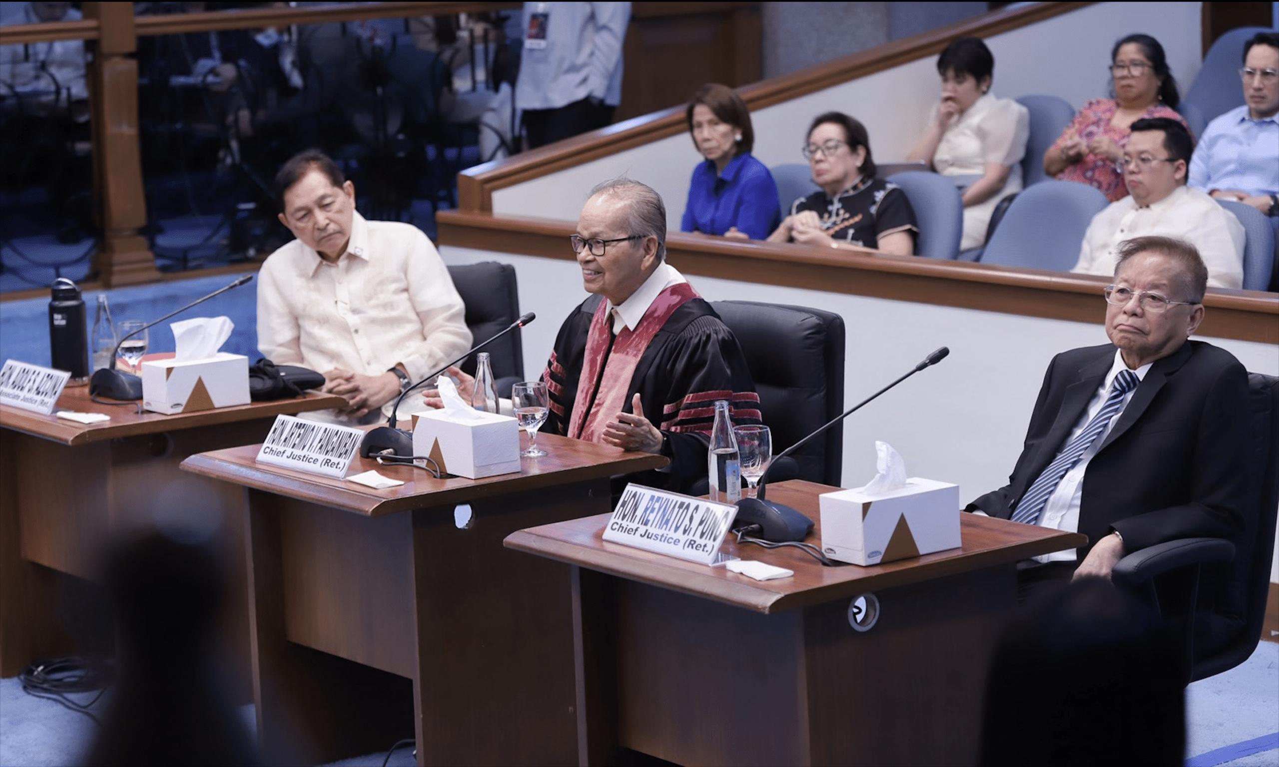 Ex-SC justices: Changing voting base mid-trial is not due process violation
