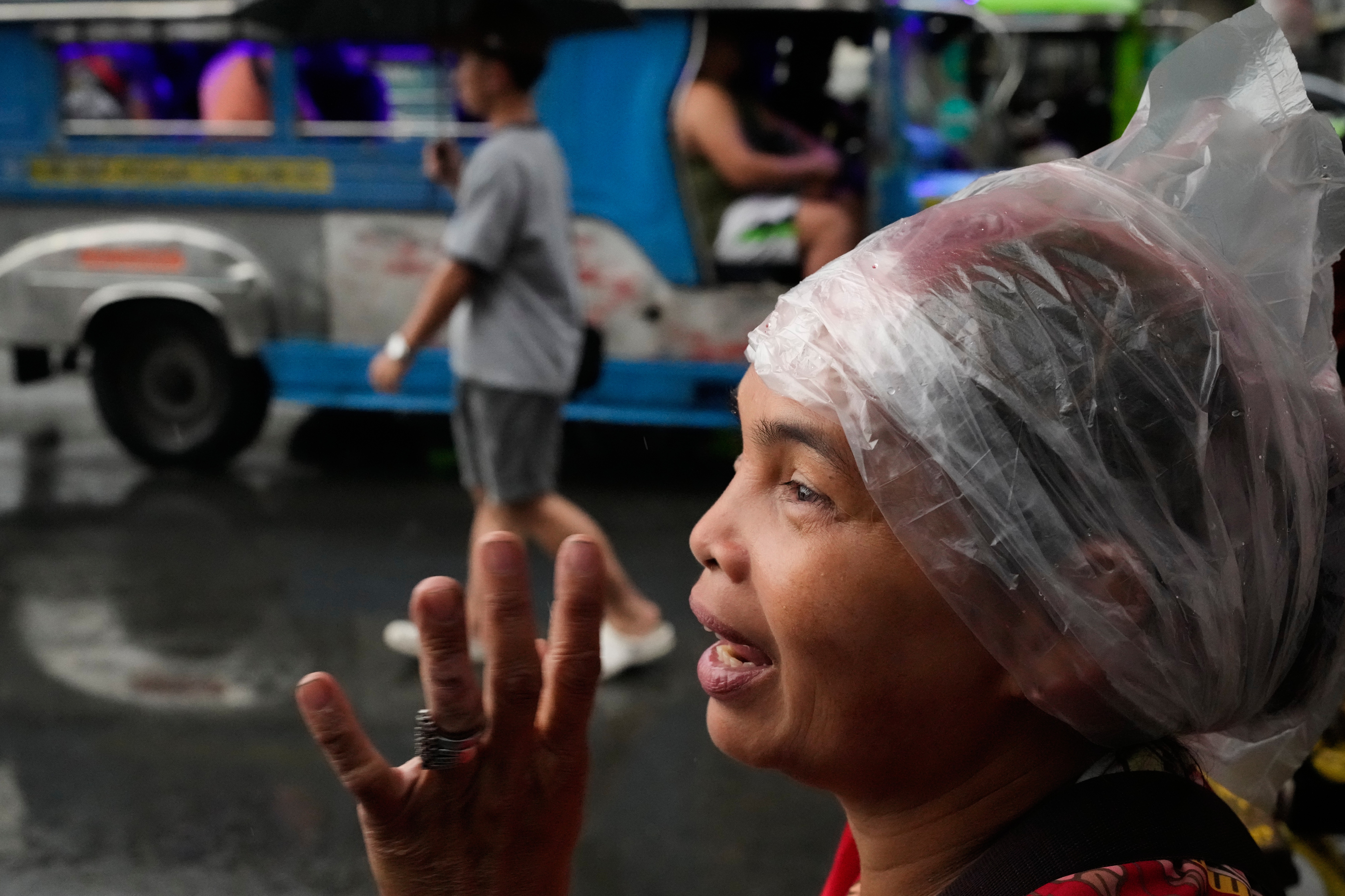NDRRMC: Over 261,000 people affected by Luis, Maymay, habagat