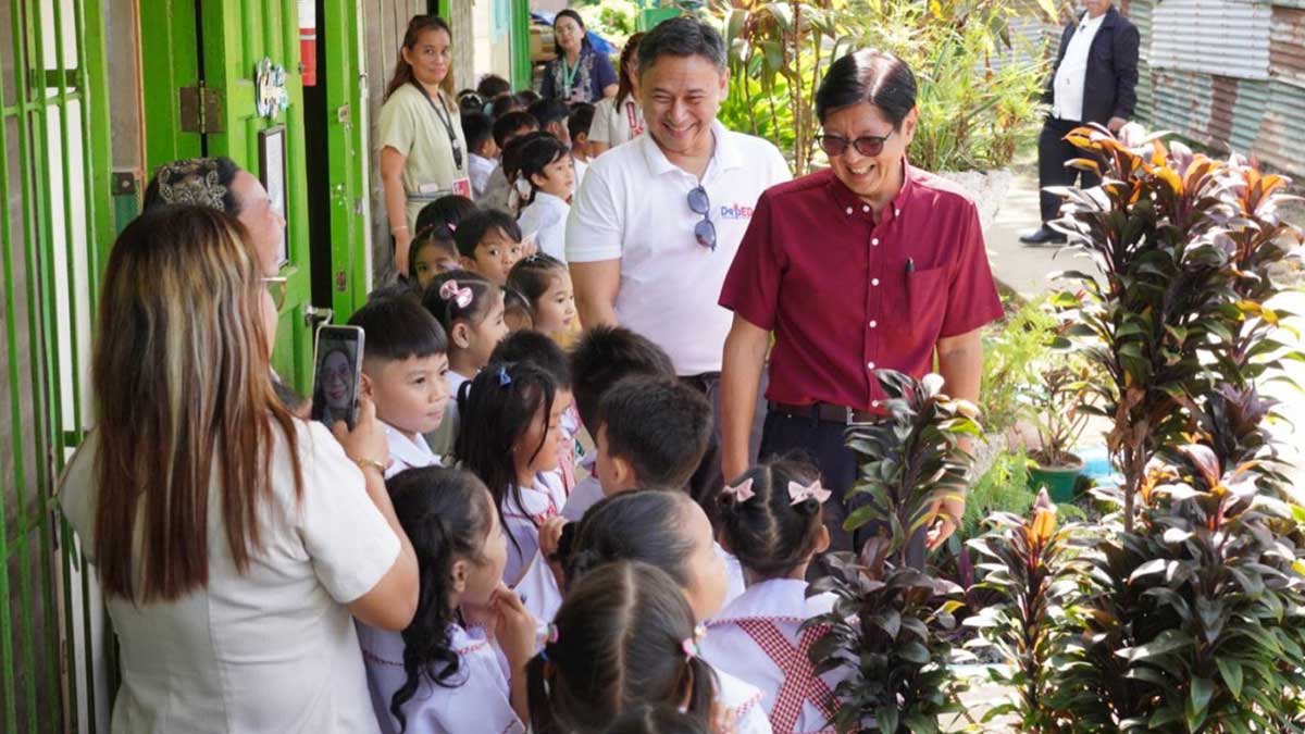Angara challenges Class of 2026 to maintain resilience beyond graduation