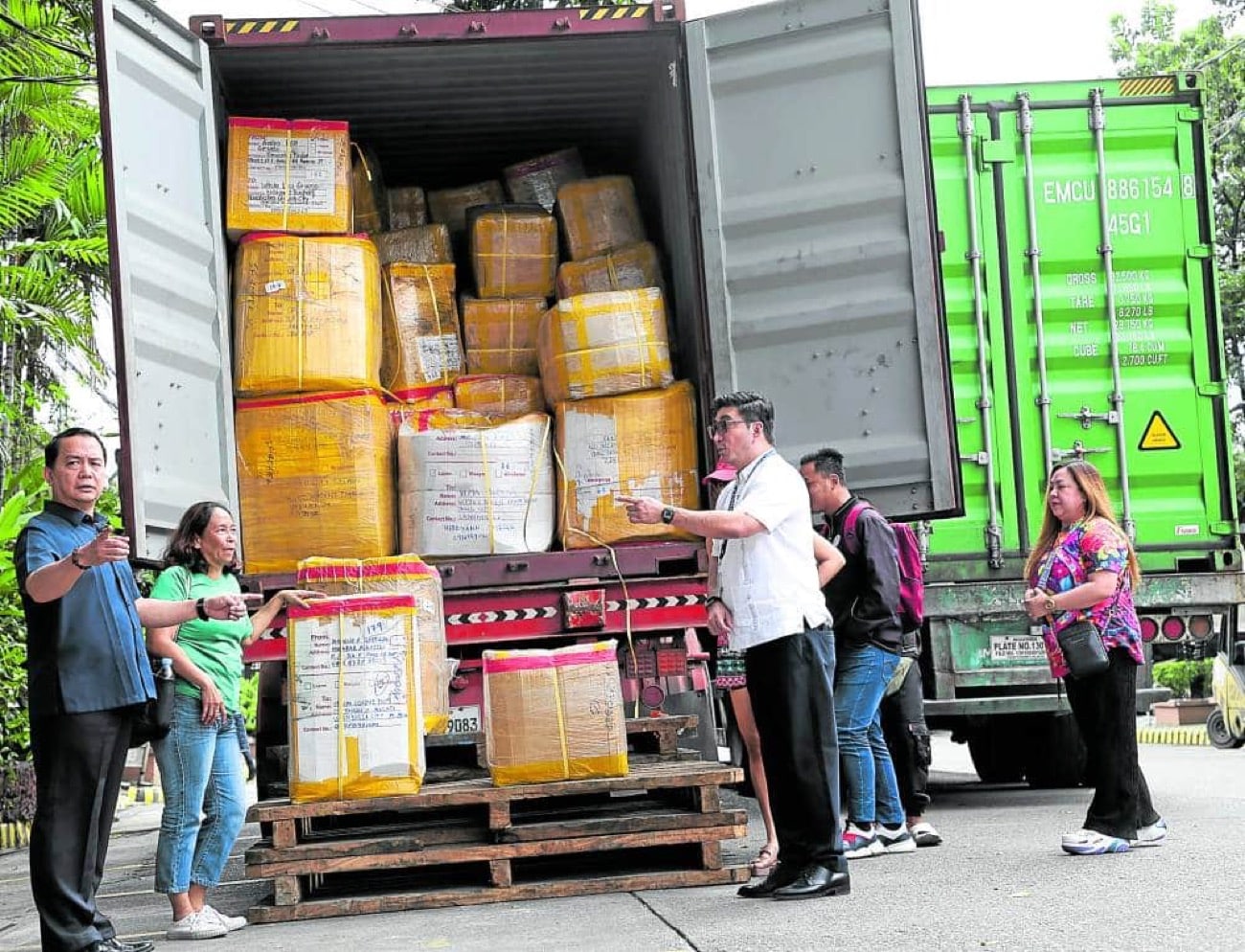BOC files raps vs 5 cargo firms over abandoned balikbayan boxes