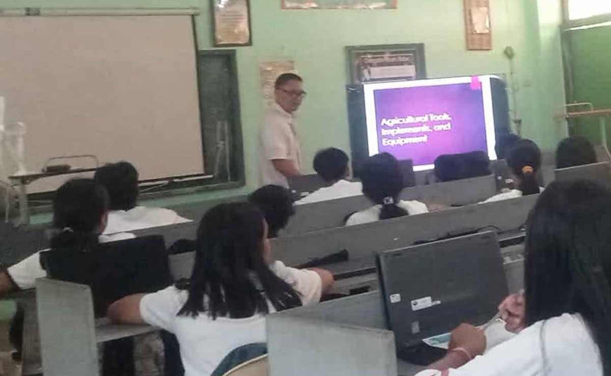 Teacher’s best lesson may be his own story