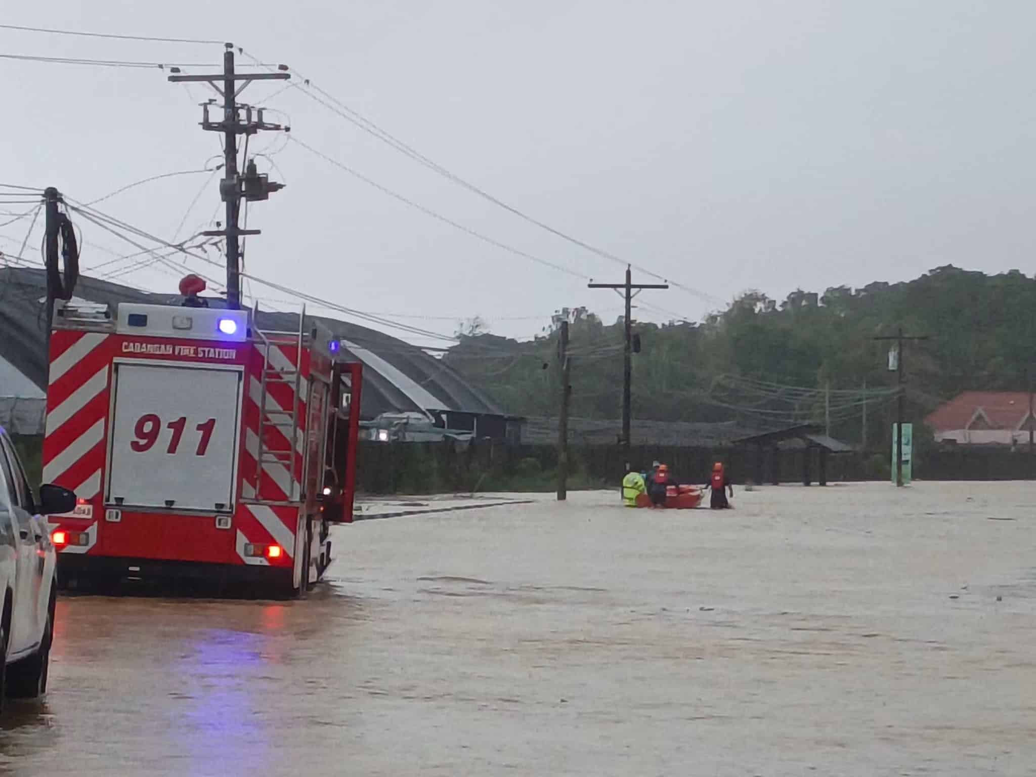 Flooding cuts off portion of national highway in Zambales town