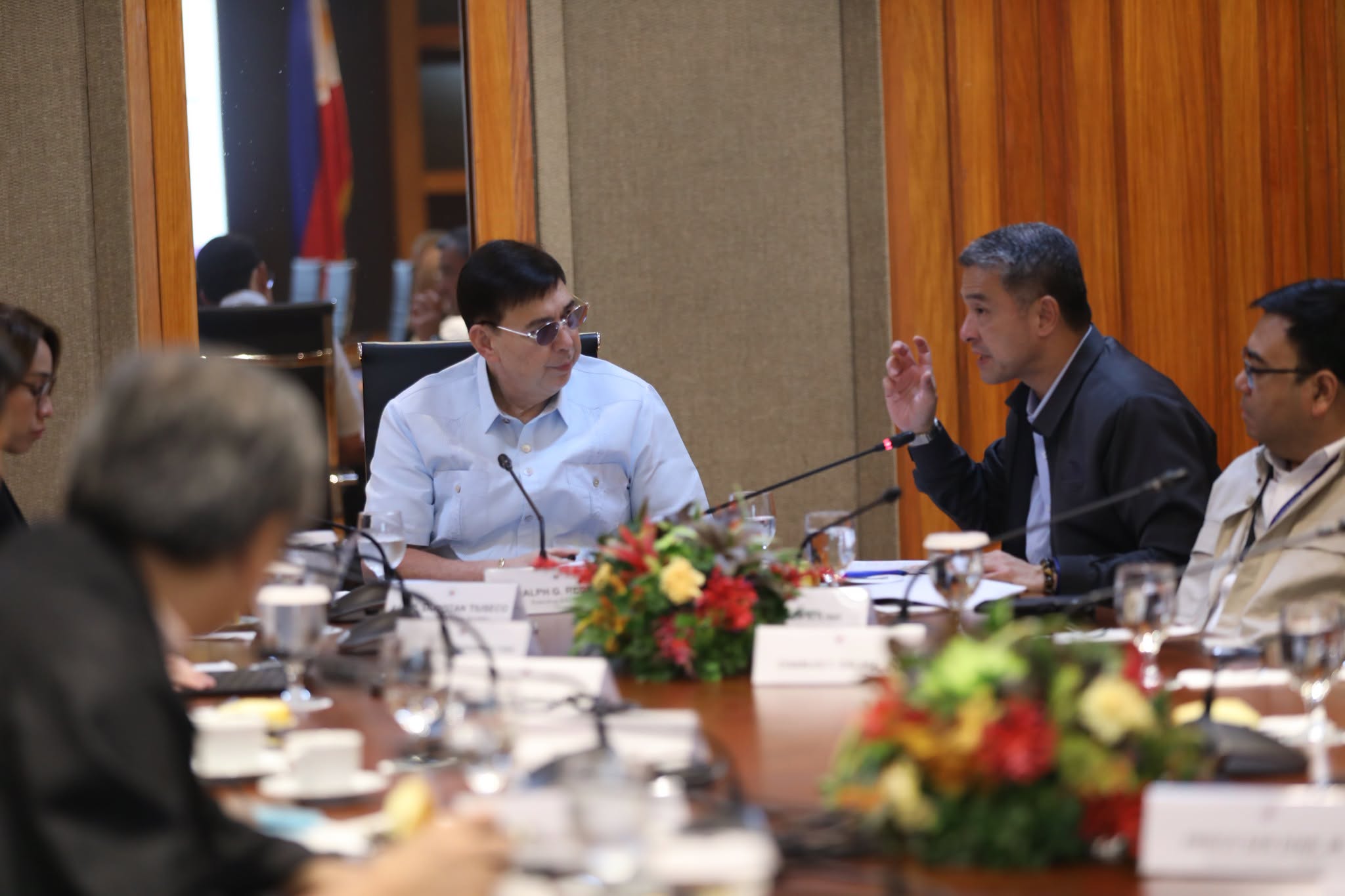 Recto urges LGUs to step up ‘all-out’ fight vs flooding, garbage