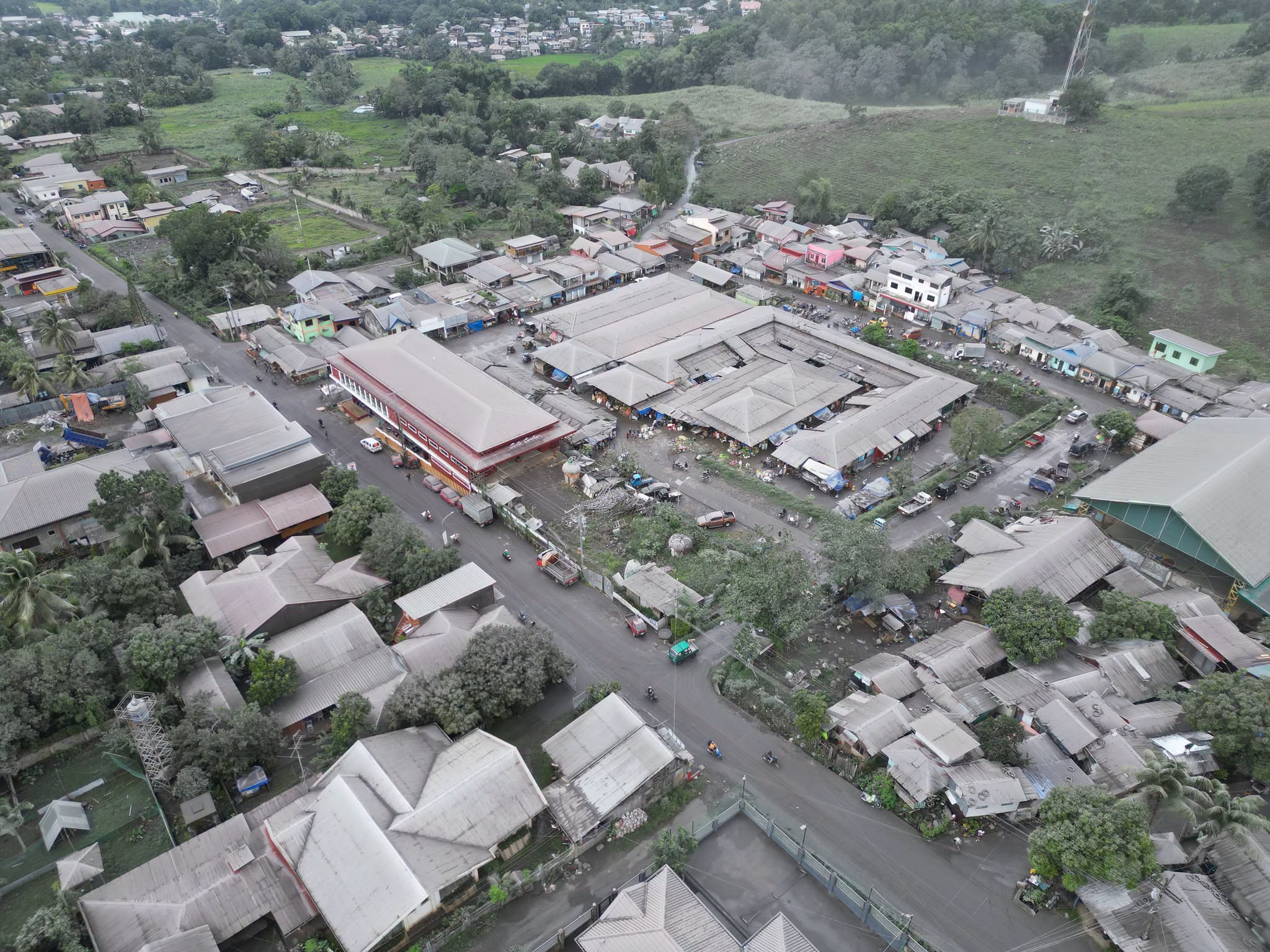 Kanlaon ashfall, Inday halt flights in Mactan airport