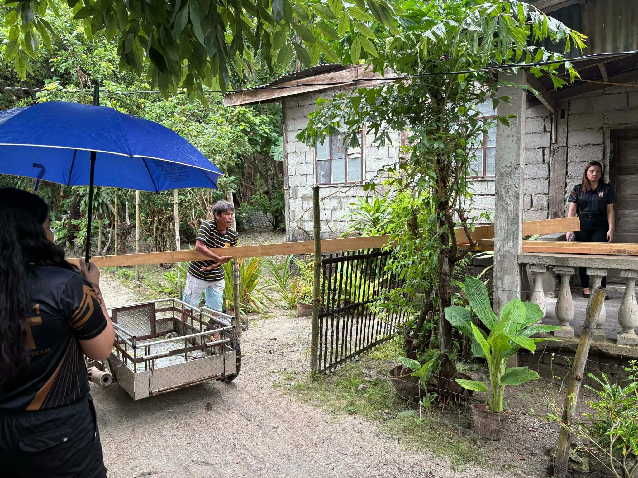 Families get aid after whirlwind damages houses in Ilocos Sur
