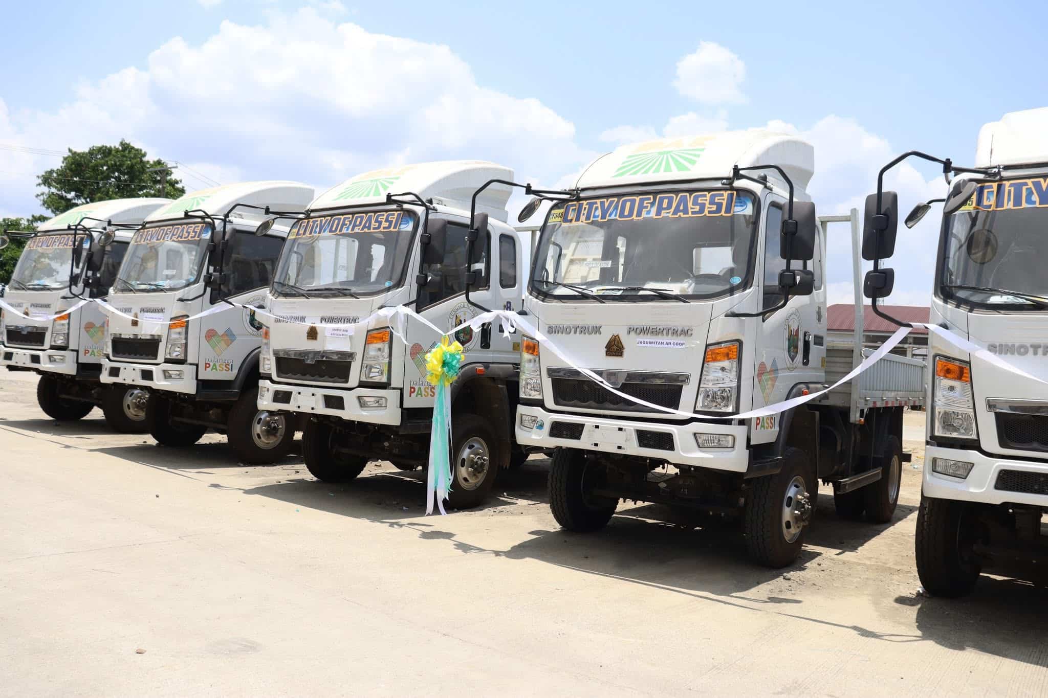 DAR gives 6 trucks to Passi City coops to improve farm logistics