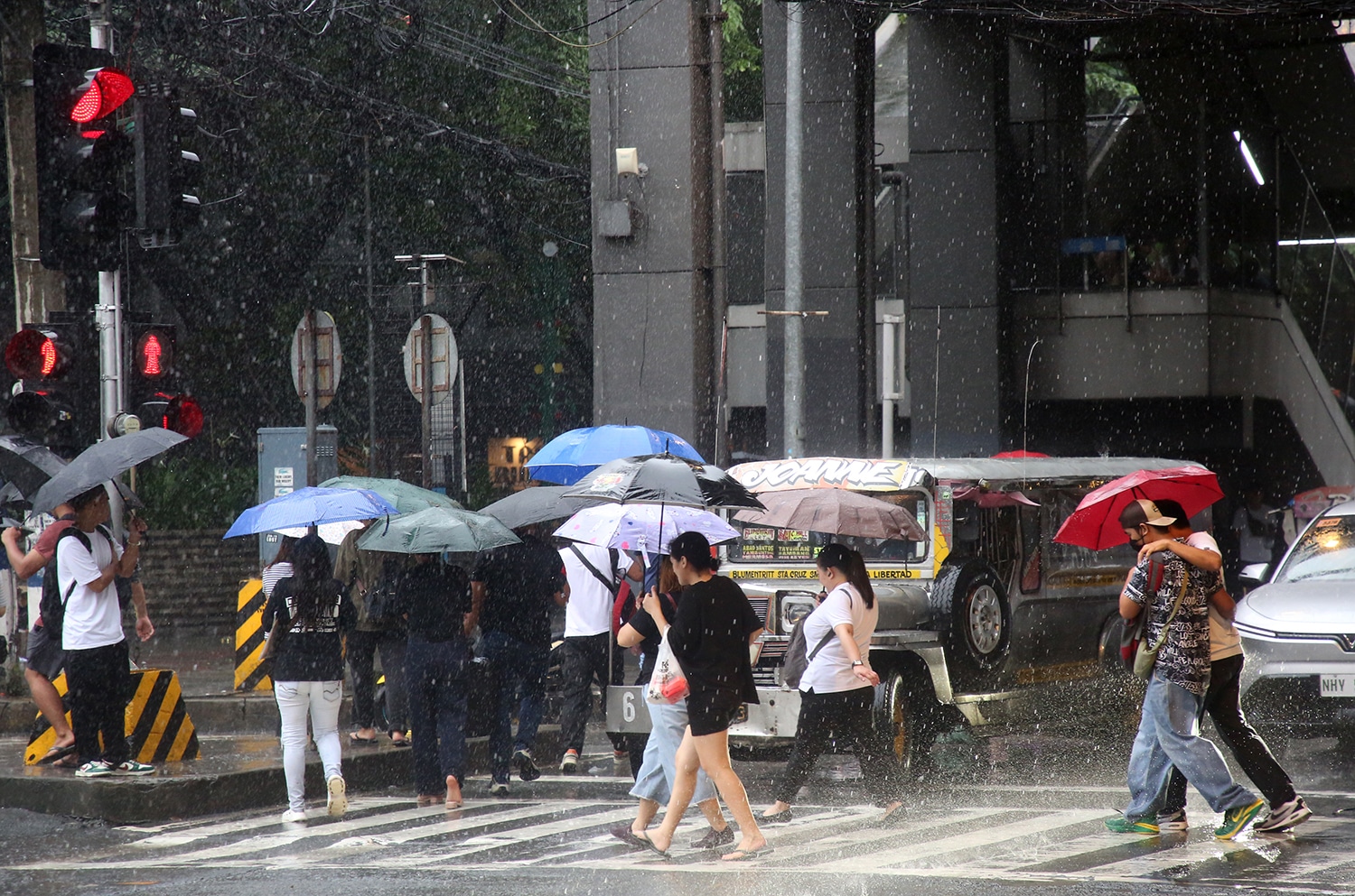 Occasional heavy rains to affect Metro Manila, parts of Luzon