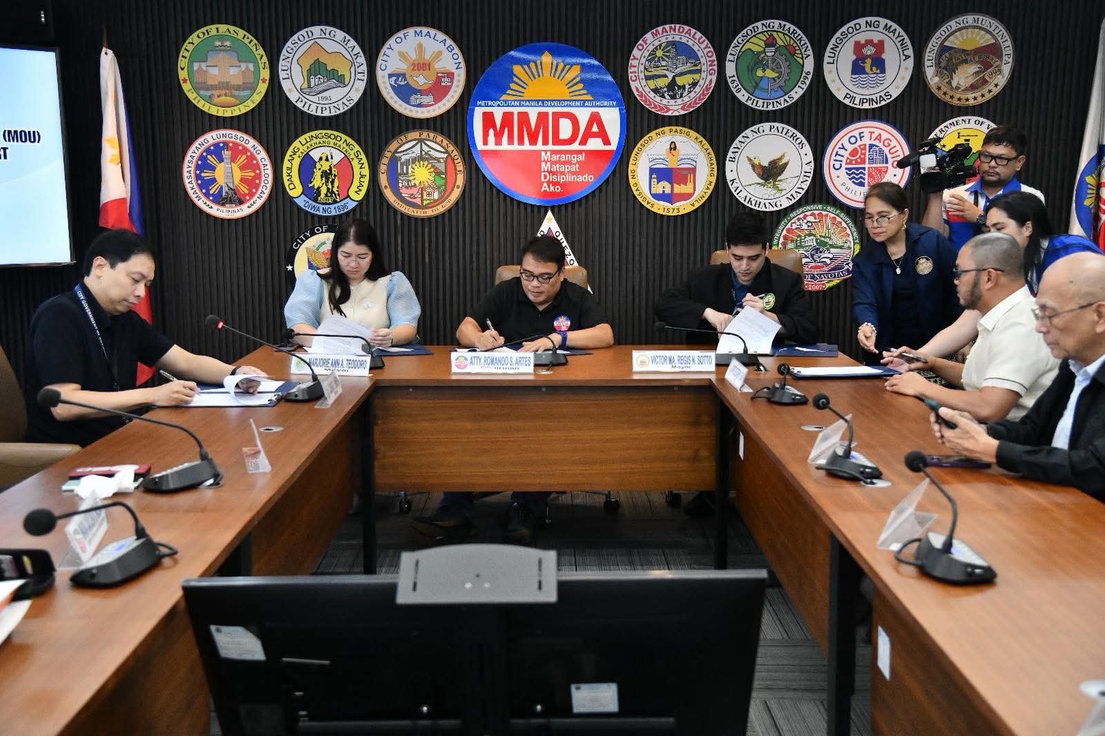 MMDA, 4 LGUs ink coordinated traffic response pact along Marcos Highway