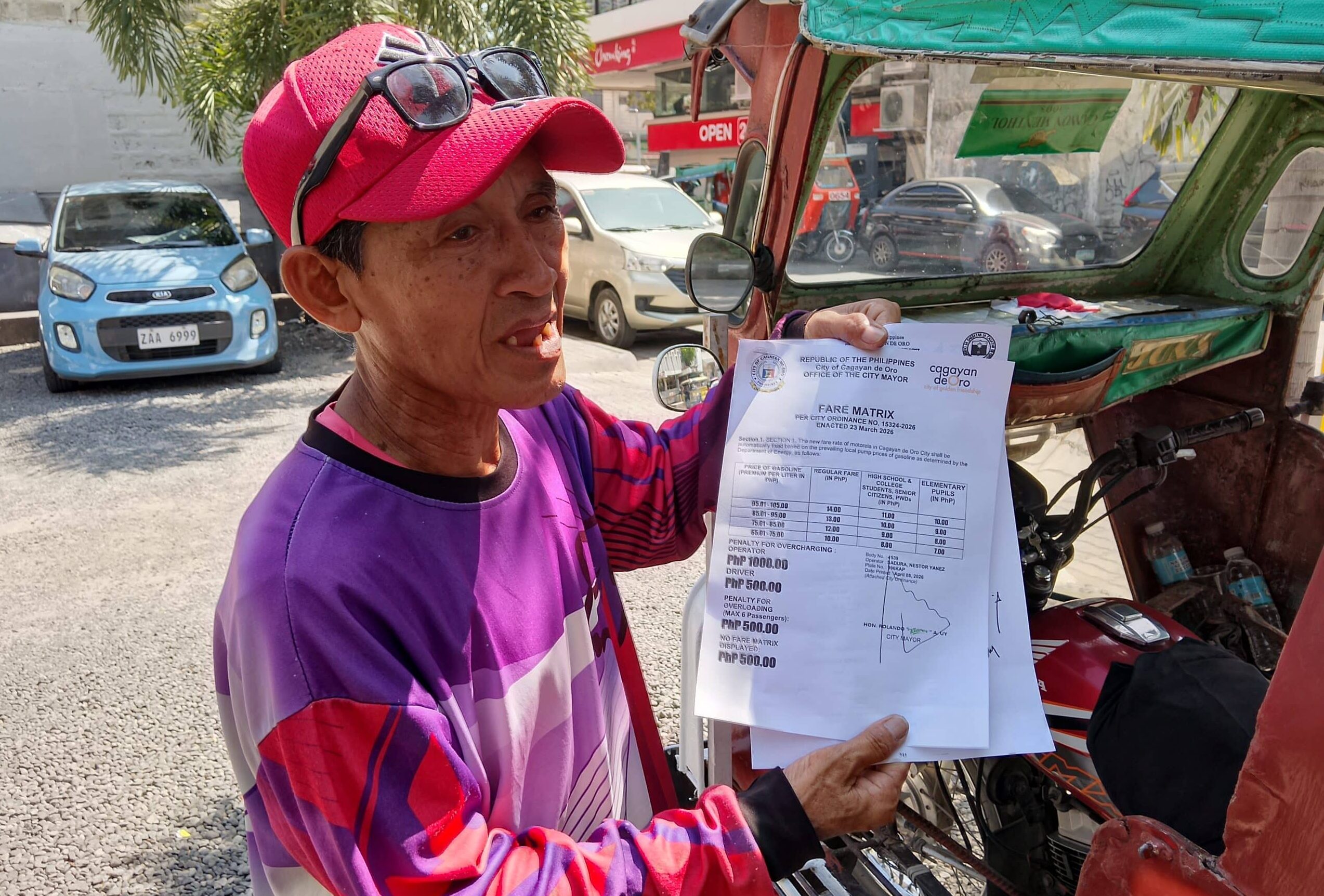 Cagayan de Oro transport workers get P7,000 cash aid