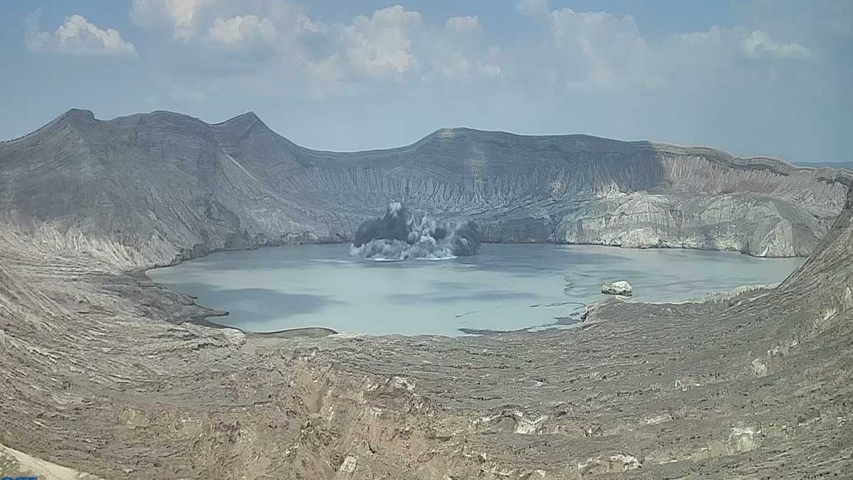 Taal Volcano records minor eruption