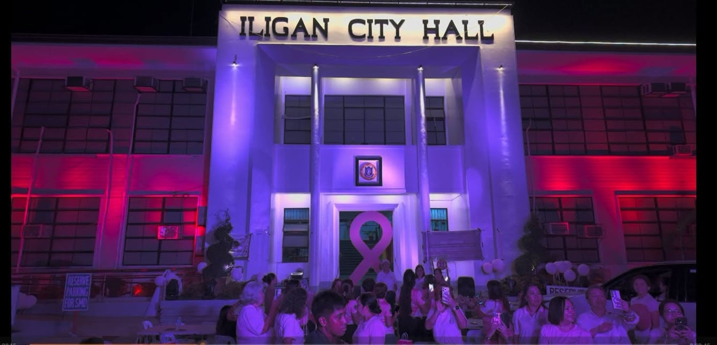 Iligan City Hall turns pink for breast cancer awareness