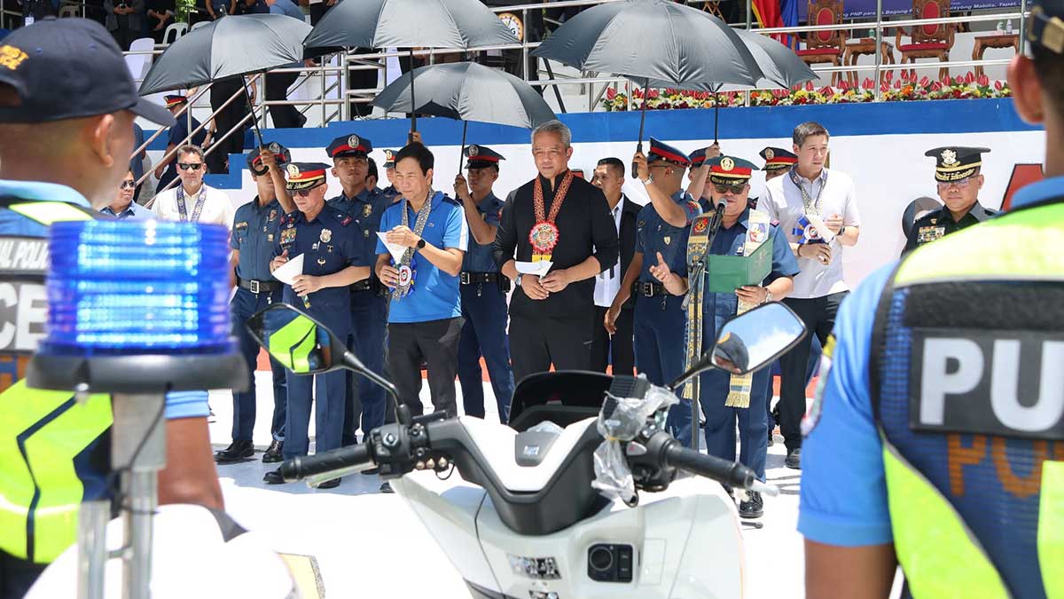 DILG turns over 50 motorcycles to boost tourist police in E. Visayas