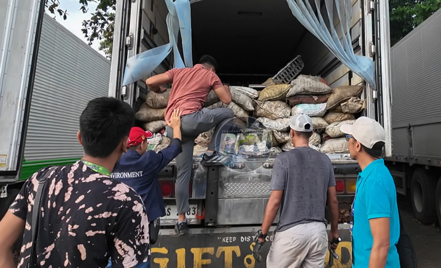 1,600 sacks of ‘illegal’ mineral ores seized in Dipolog port