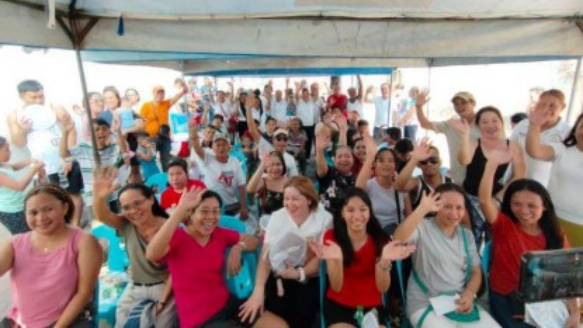 Valenzuela informal settlers get land security via expanded 4PH