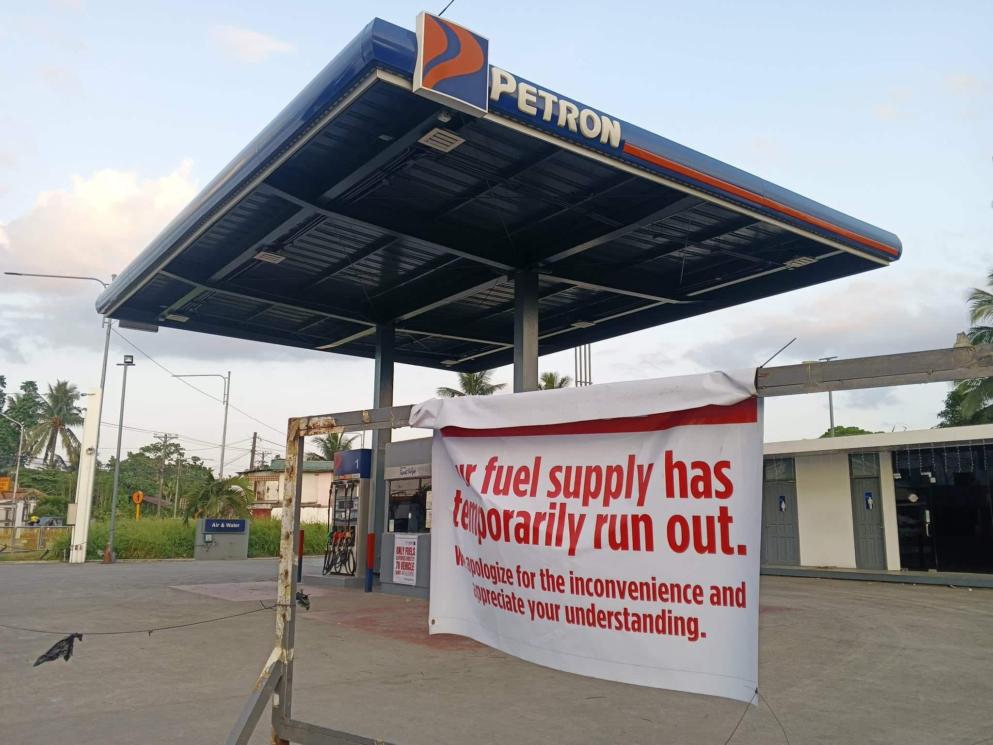 Tacloban gas station halts operations due to fuel shortage