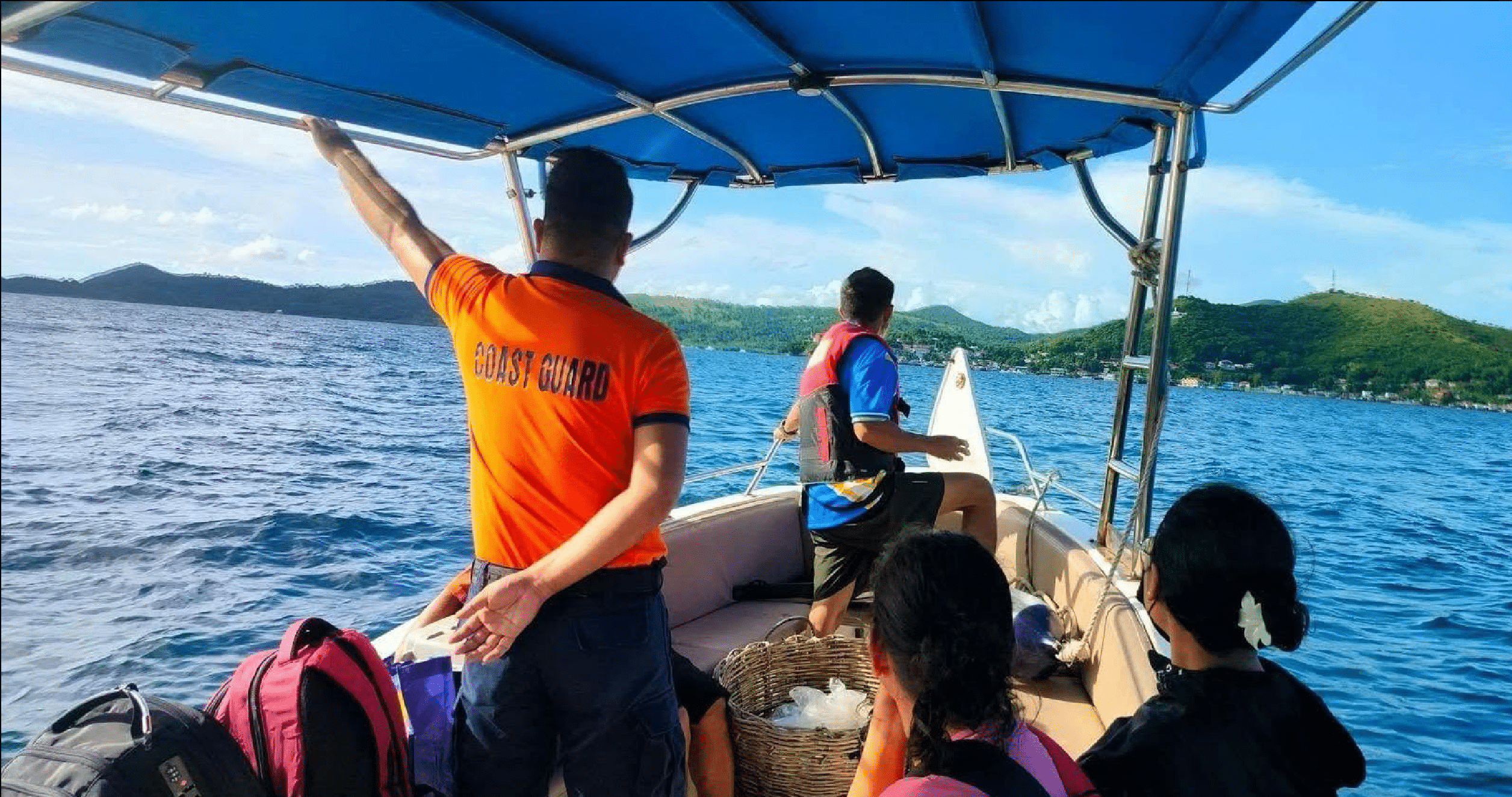Coast Guard, MDRRMO rescue 4 passengers from grounded boat in Palawan