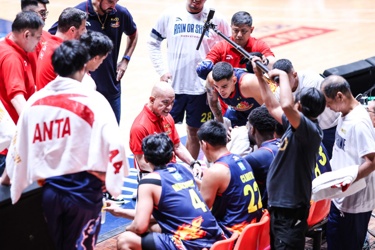 Yeng Guiao Rain or Shine vs Ginebra PBA semis