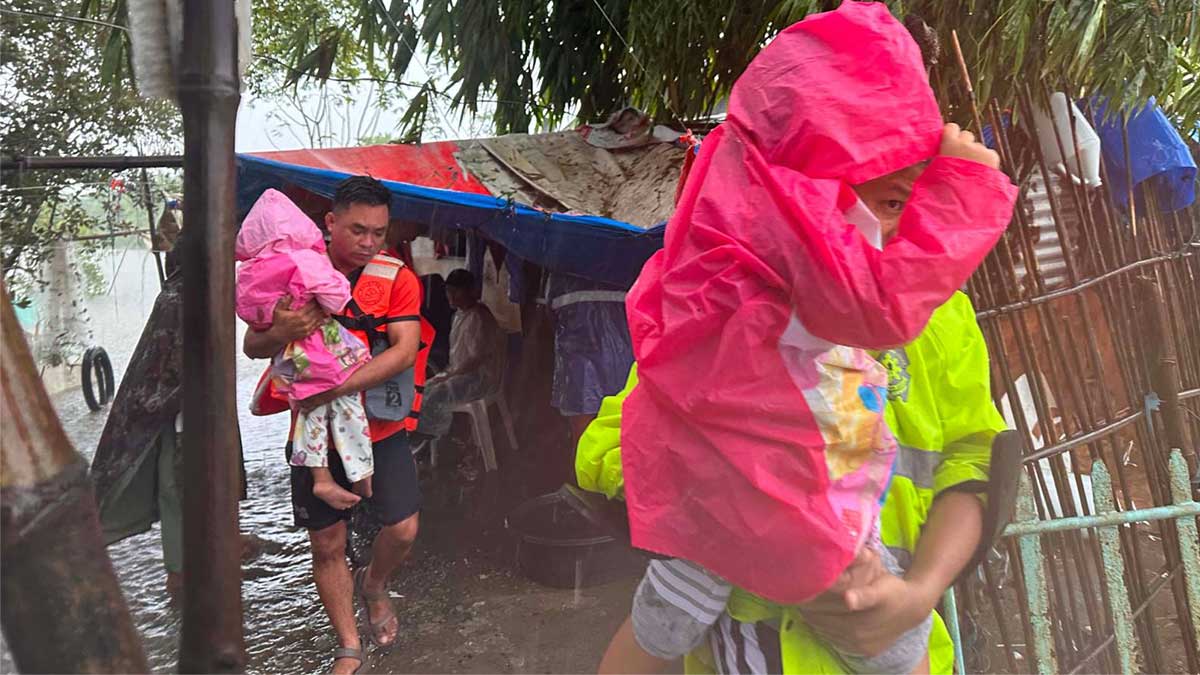 Zambales floods displace over 6,000 residents