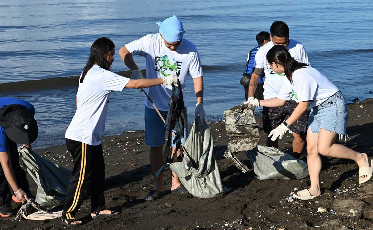 Calabarzon cleanup hauls 35,105 kilos of coastal waste