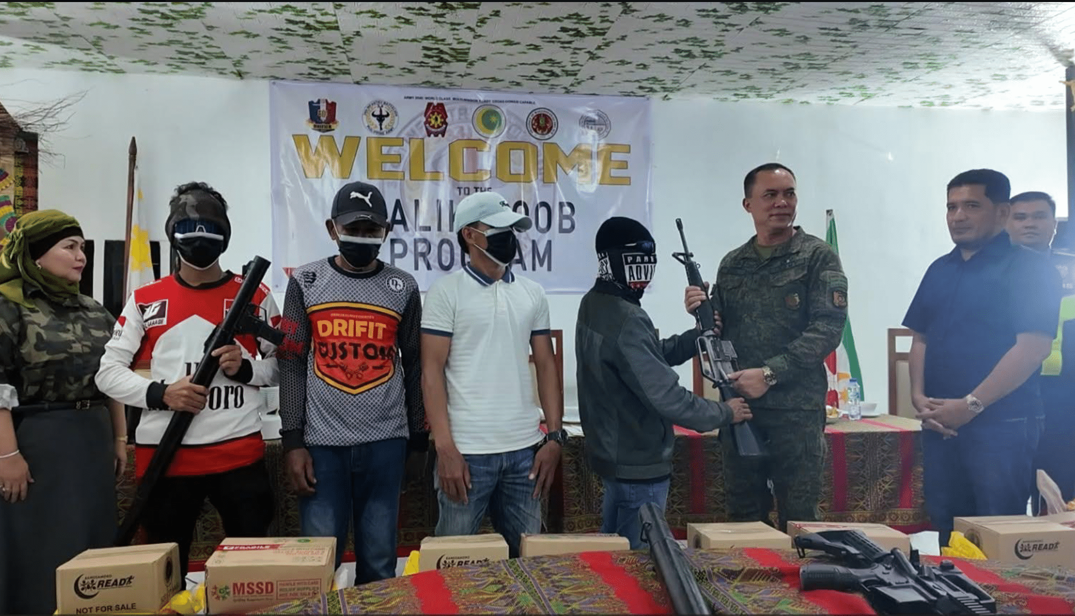 4 BIFF fighters surrender, yield guns in Maguindanao del Sur