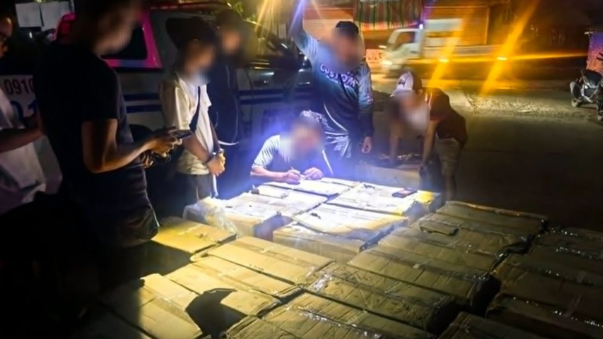Lawmakers, officials seek tougher action vs illegal market syndicates