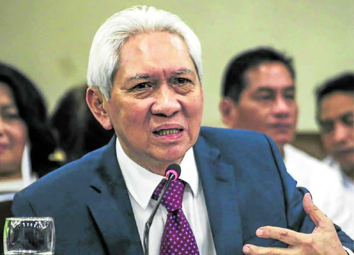 Martires: Why would Duterte use a ‘nonentity’ to send me money?